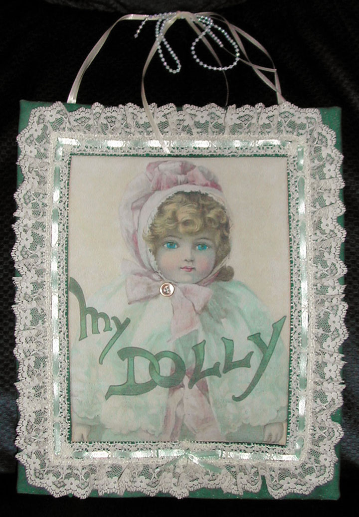 [Dolly Wall Hanging]